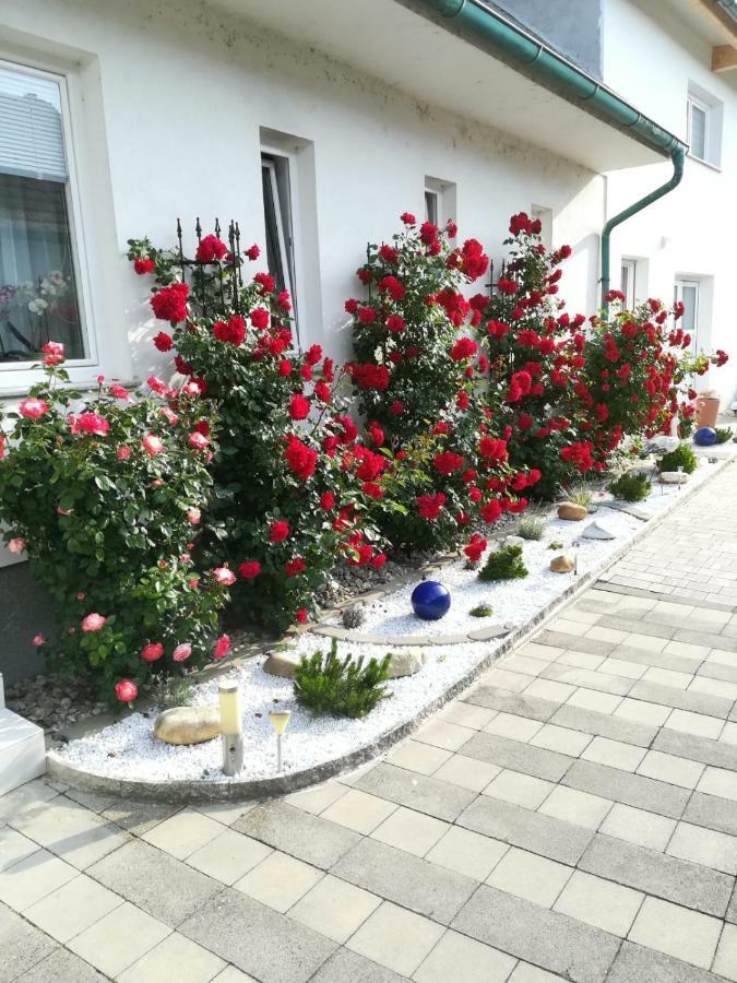 Gästezimmer Resi Illmitz Exterior foto